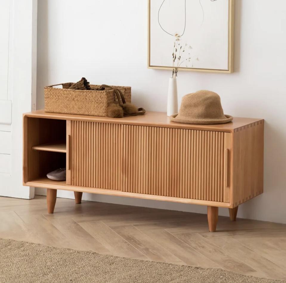 Vintage Vignette entryway bench shoerack