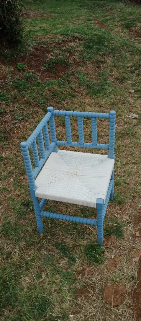 Bobbin corner chair
