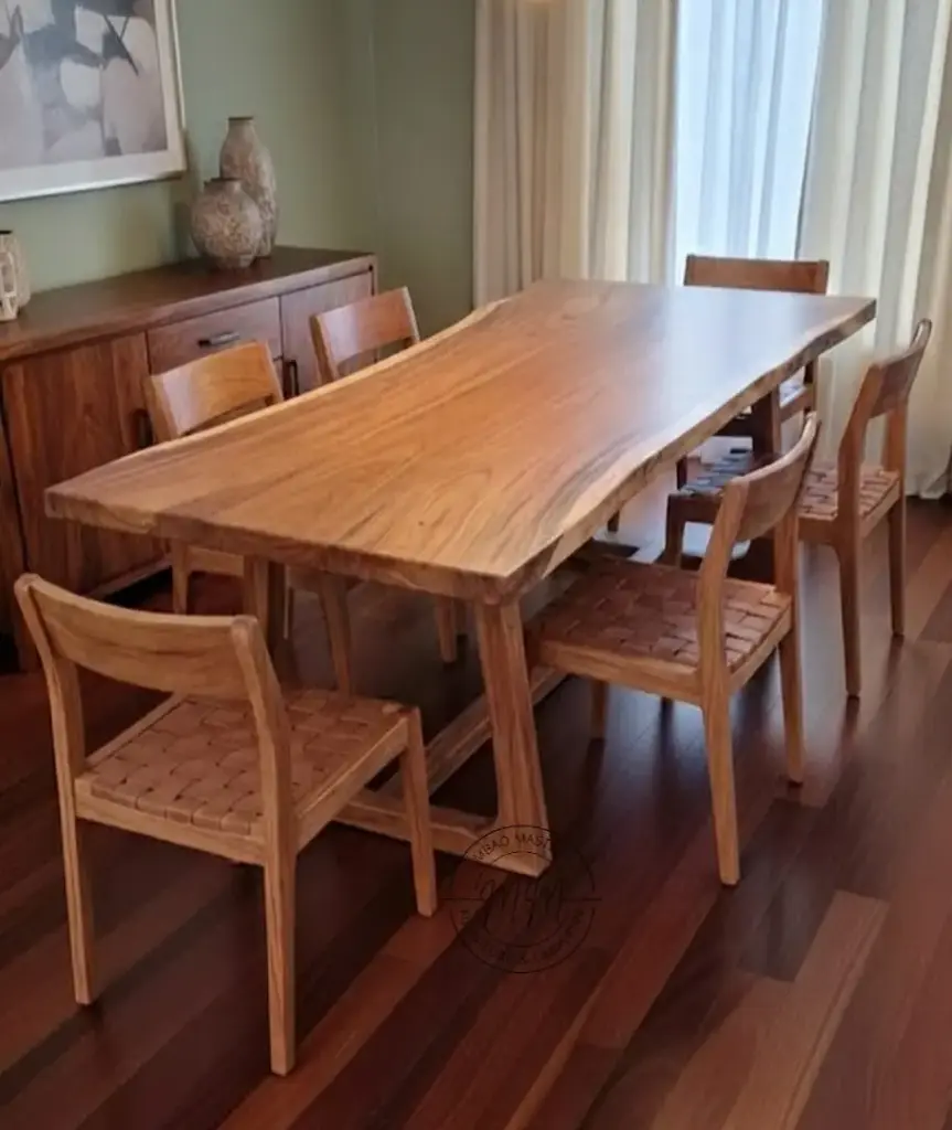 Bantu Alma Dining Table