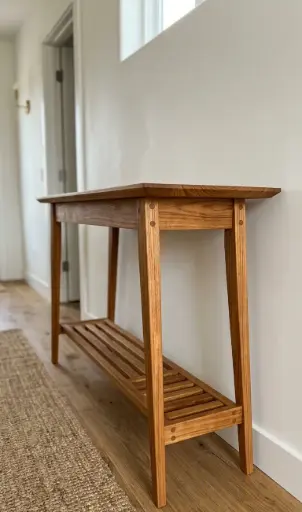 Linear zone Console Table