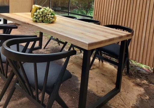The Timber Guild 6 Seater Dining Set