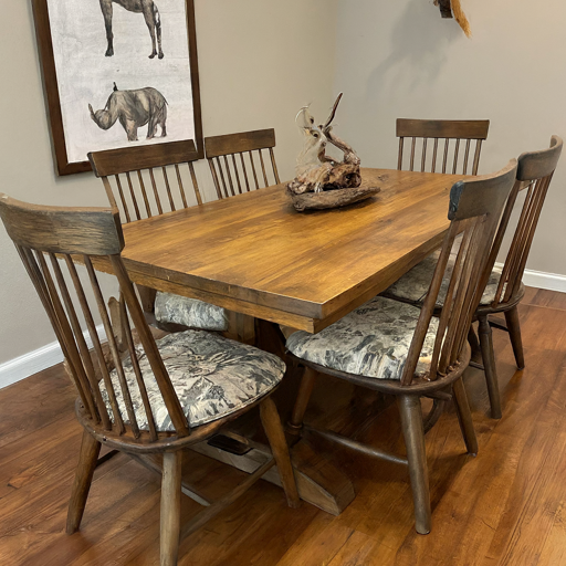 Niitsitapi 6 Seater Dining Set
