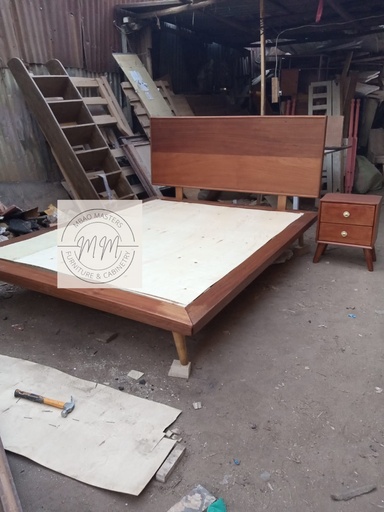 Njema Platform Queen Bed